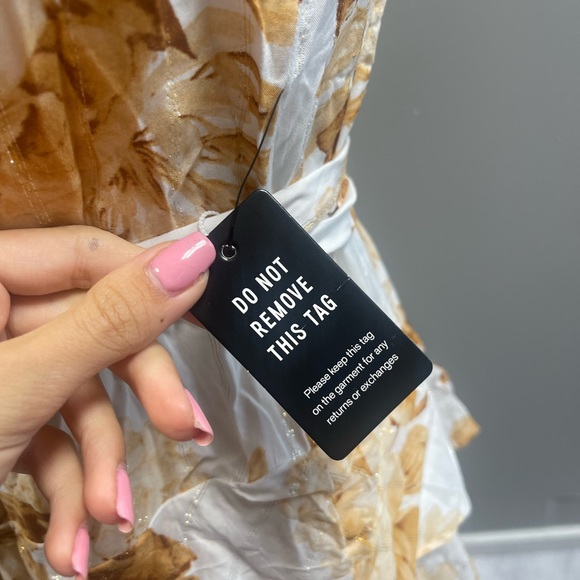 Express - gold and white design dress nwt - Picture 4 of 4